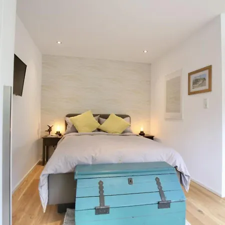 Lighthousestudio & 아파트 방어로게