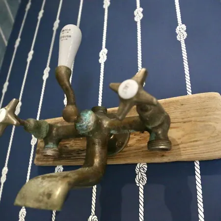 Lighthousestudio & 아파트 방어로게