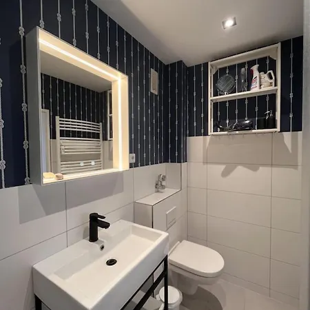 Lighthousestudio & 아파트 방어로게